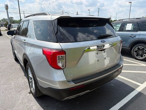 Certified 2020 Ford Explorer XLT w/ Equipment Group 202A RWD image 3