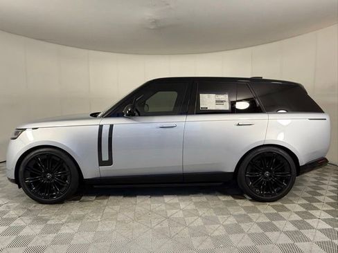 New 2025 Land Rover Range Rover SE AWD/4WD image 3