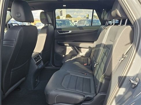 New 2026 Volkswagen Atlas Cross Sport SEL R-Line image 6