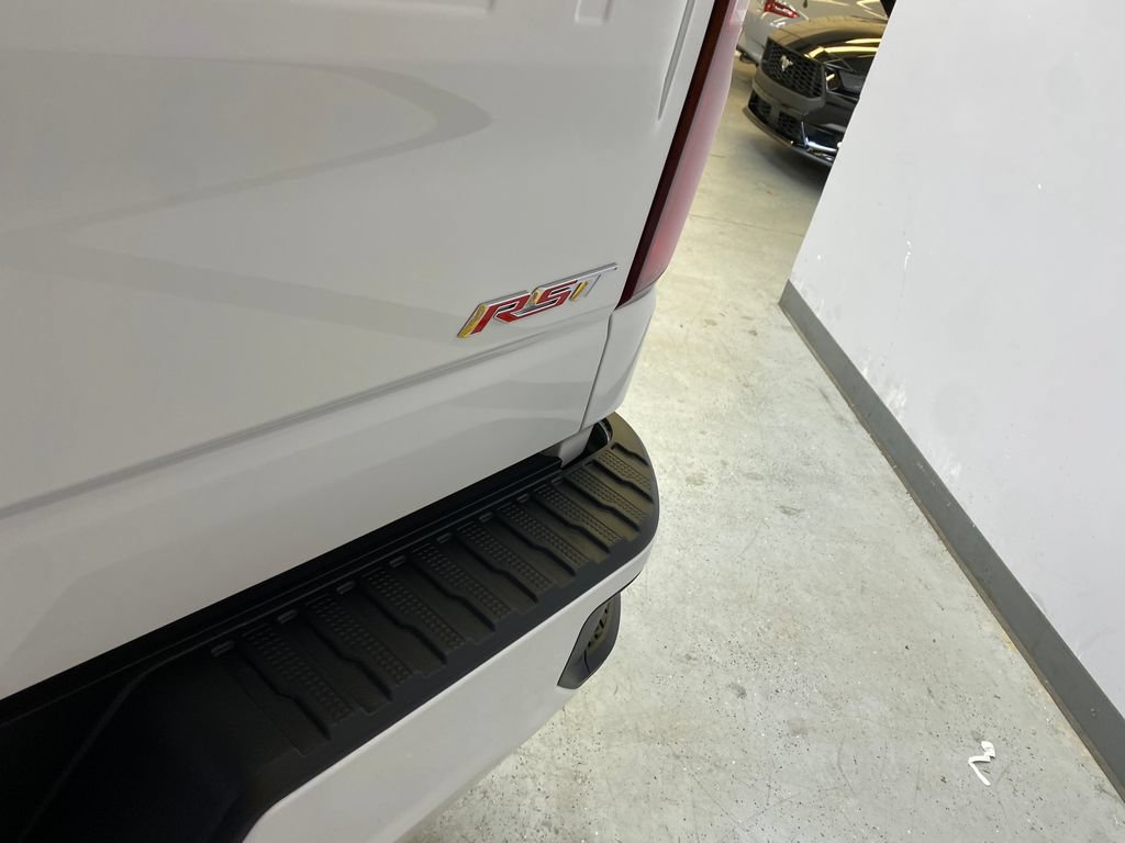 Used 2026 Chevrolet Silverado 1500 RST AWD/4WD image 19