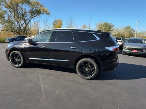 Certified 2023 Buick Enclave Essence w/ Sport Touring Edition image 6