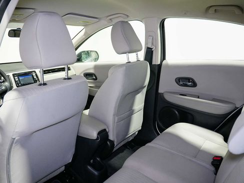 Used 2016 Honda HR-V LX image 13