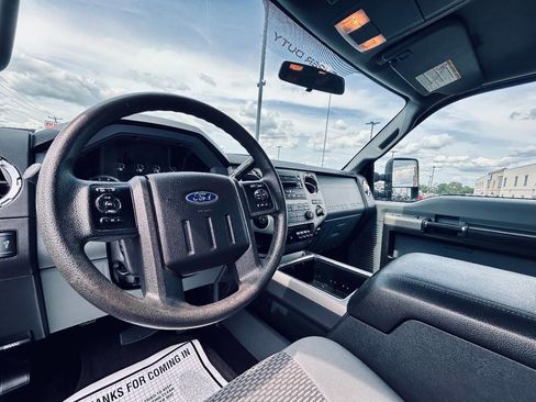 Used 2014 Ford F250 XLT w/ XLT Interior Package image 14
