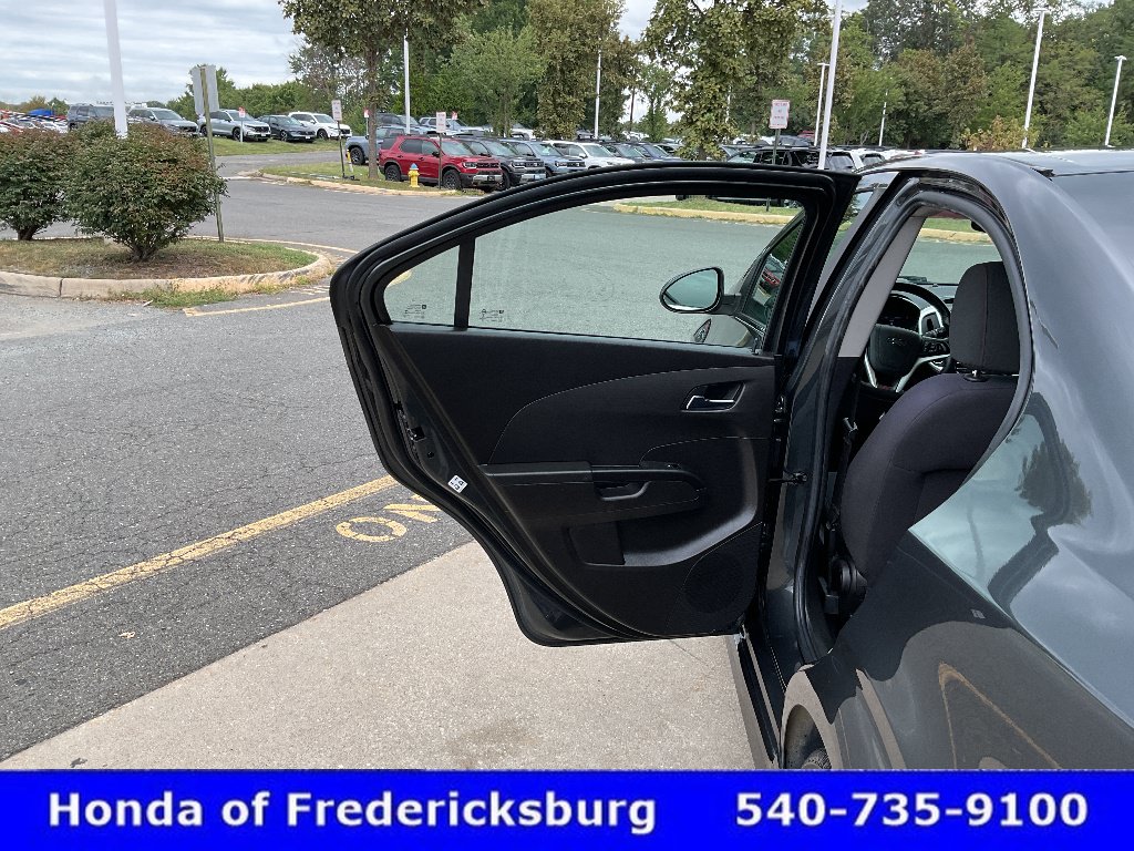 Used 2020 Chevrolet Sonic LT w/ Convenience Package FWD image 16