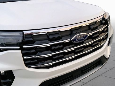 Certified 2025 Ford Explorer Active w/ Active Comfort Package RWD image 29