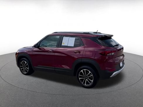 Used 2025 Chevrolet TrailBlazer LT image 9