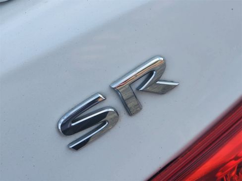 Used 2013 Nissan Sentra SR w/ Premium Pkg image 12