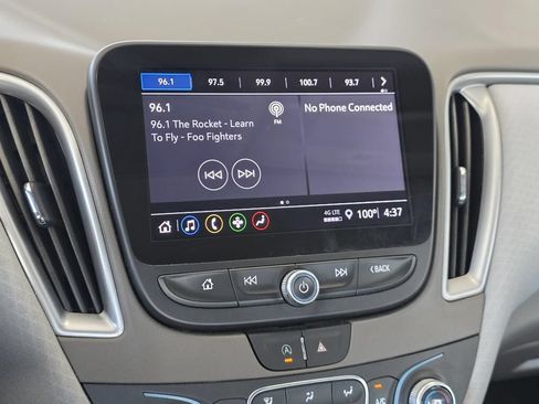 Used 2025 Chevrolet Malibu LT FWD image 15