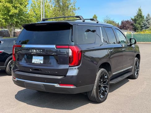 Used 2025 GMC Yukon Elevation AWD/4WD image 8