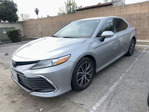 Used 2023 Toyota Camry XLE image 1
