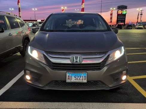 Used 2019 Honda Odyssey EX image 3