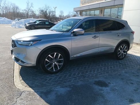 Used 2023 Acura MDX SH-AWD w/ Technology Package image 3