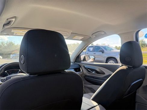 Used 2024 GMC Terrain SLE image 28