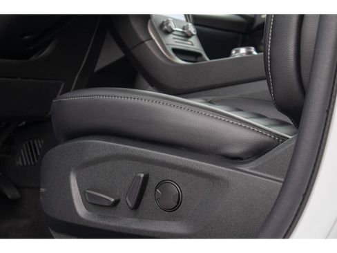 Used 2022 Ford Edge SEL w/ Convenience Package AWD/4WD image 16