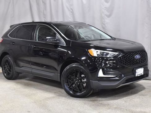Used 2023 Ford Edge SEL image 4