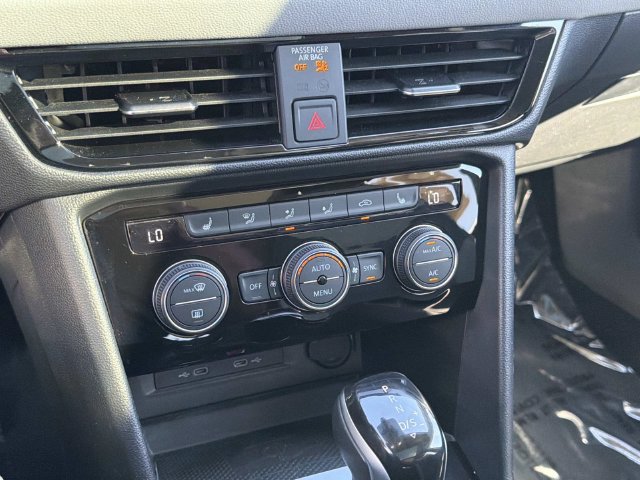Certified 2023 Volkswagen Taos SEL AWD/4WD image 21