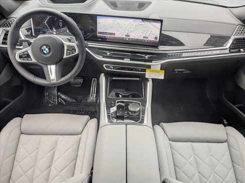 New 2026 BMW X6 xDrive40i w/ Climate Comfort Package image 15