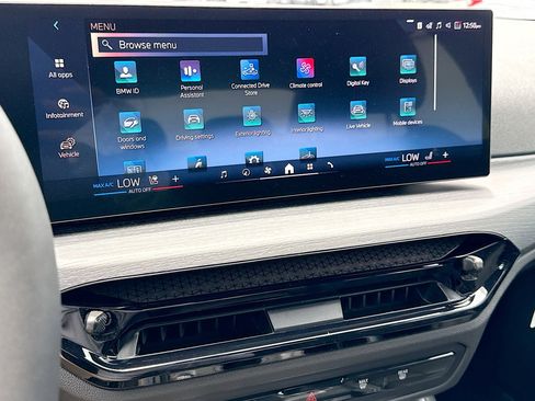 New 2026 BMW 330i xDrive Sedan w/ Premium Package AWD/4WD image 28