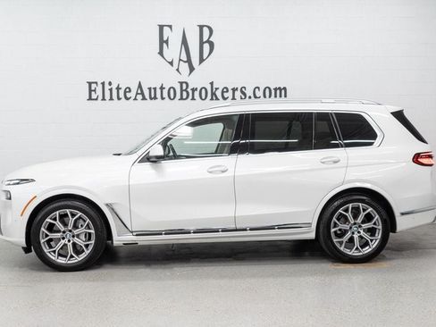 Used 2026 BMW X7 xDrive40i AWD/4WD image 2