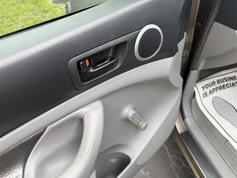 Used 2011 Toyota Tacoma 2WD Regular Cab image 10