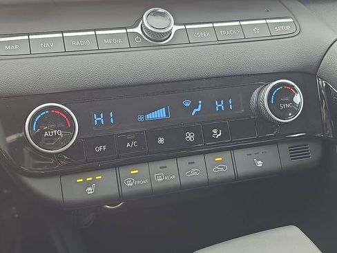 New 2026 Hyundai Elantra Limited FWD image 29