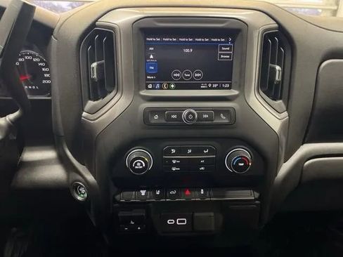 Used 2024 Chevrolet Silverado 3500 W/T image 17