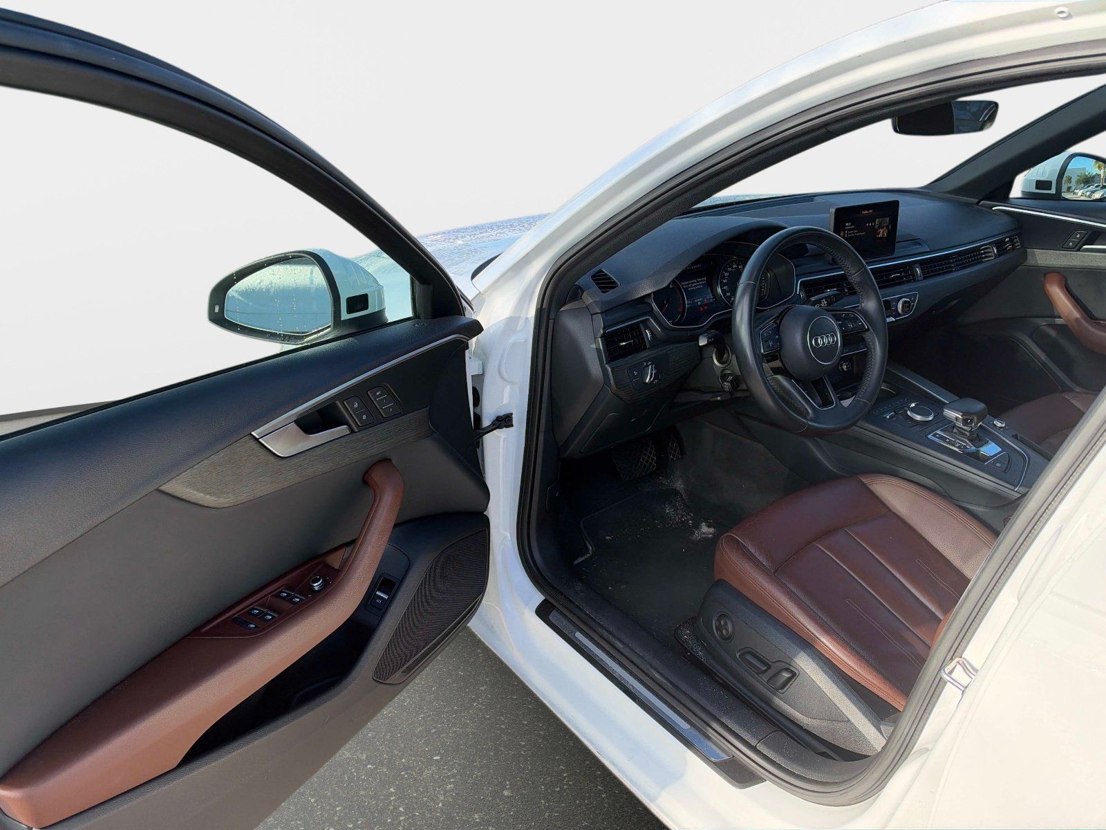 Used 2019 Audi A4 2.0T Premium FWD image 11