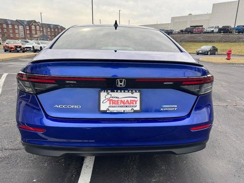 Used 2024 Honda Accord Sport image 4