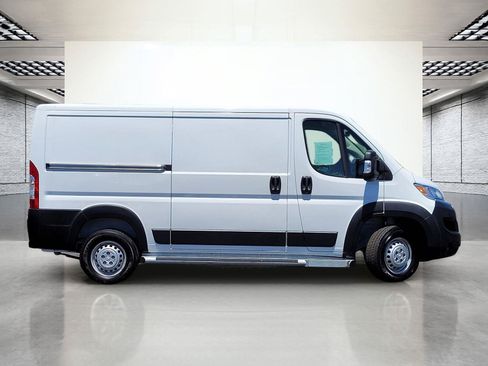 Used 2025 RAM ProMaster 2500 w/ U-Haul Equipment Group FWD image 6