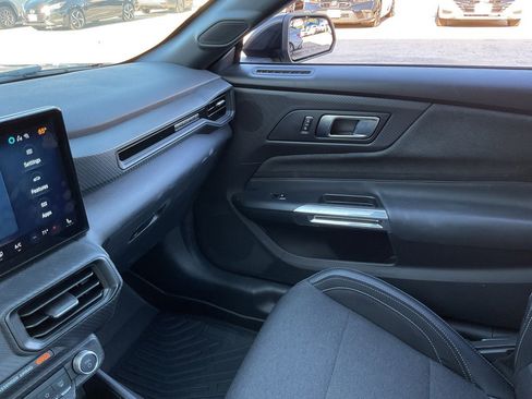 Used 2025 Ford Mustang Coupe image 33