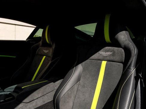 Used 2023 Aston Martin V8 Vantage Coupe image 49