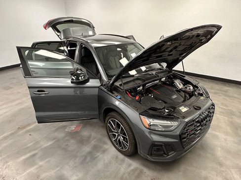 Used 2023 Audi SQ5 Prestige w/ Prestige Package image 55