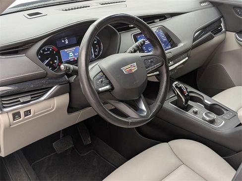 Used 2023 Cadillac XT4 Premium Luxury w/ Cold Weather Package image 9