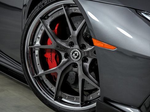 Used 2020 Lamborghini Huracan EVO AWD/4WD image 3