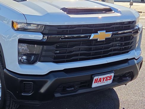 Used 2024 Chevrolet Silverado 2500 W/T w/ WT Convenience Package image 6