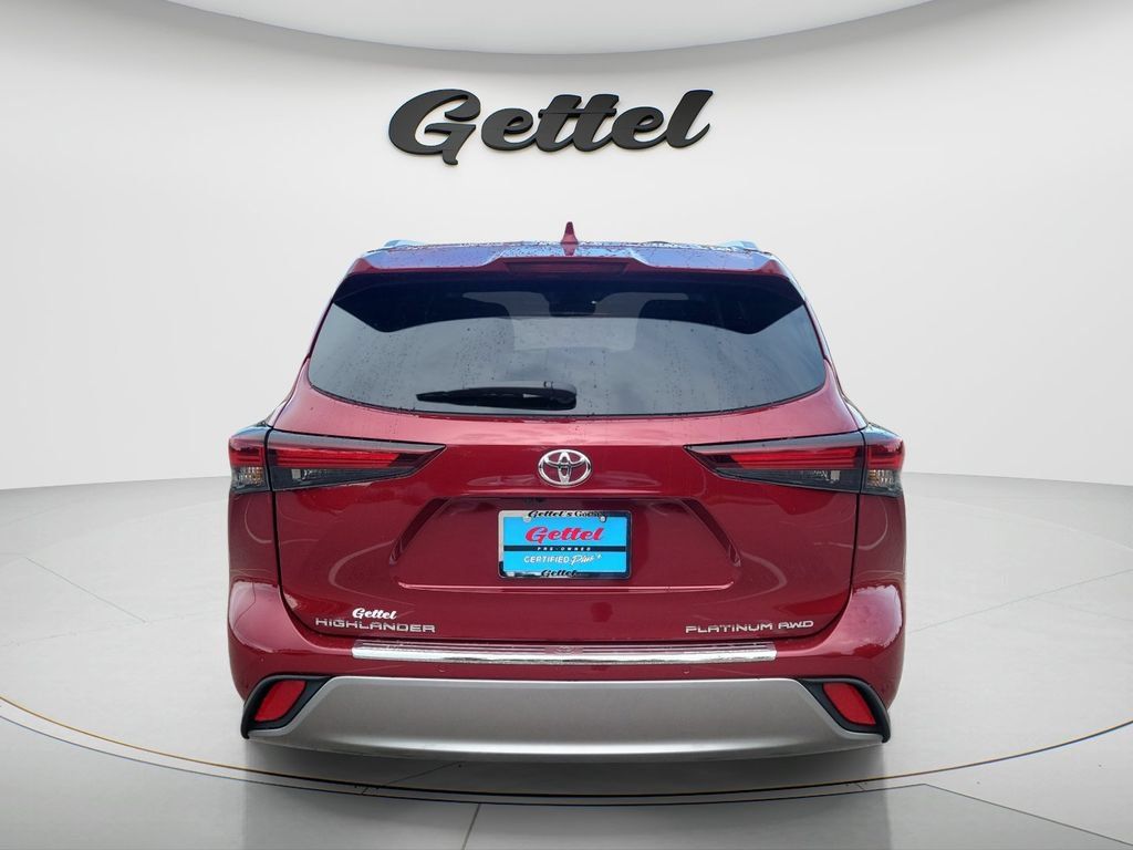 Used 2024 Toyota Highlander Platinum AWD/4WD image 6