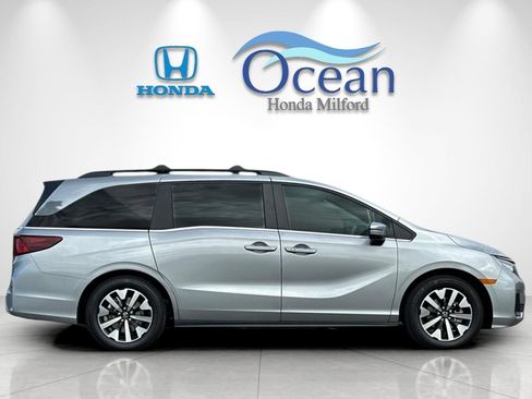 New 2026 Honda Odyssey EX-L image 6