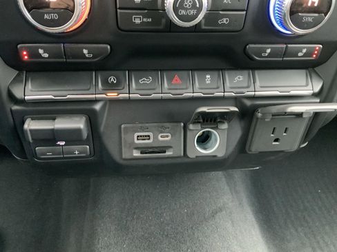 Used 2019 GMC Sierra 1500 SLE w/ SLE Value Package image 51