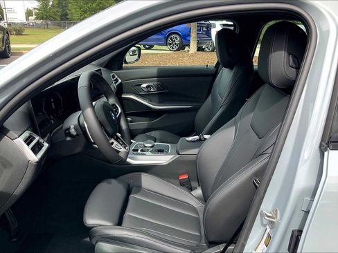 Used 2026 BMW 330i xDrive Sedan w/ M Sport Package image 7