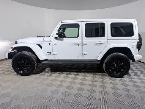 Used 2021 Jeep Wrangler Unlimited Sahara AWD/4WD image 3