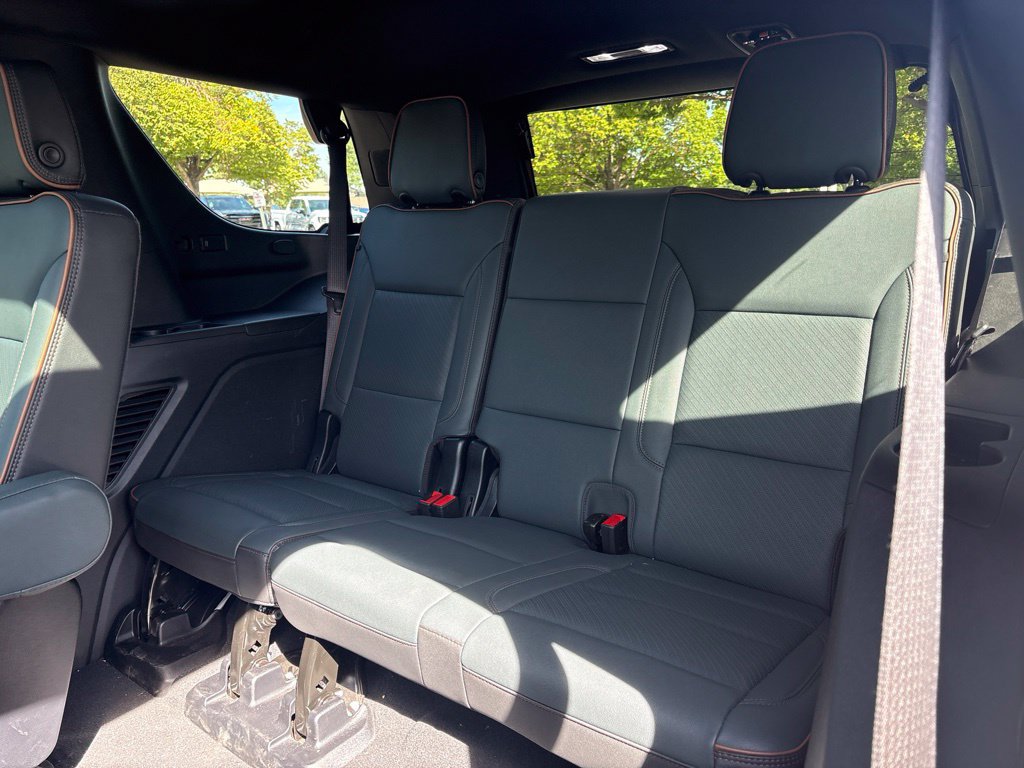 Used 2026 GMC Yukon AT4 w/ AT4 Premium Plus Package AWD/4WD image 23