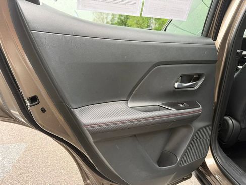 Used 2025 Nissan Kicks SR AWD/4WD image 22