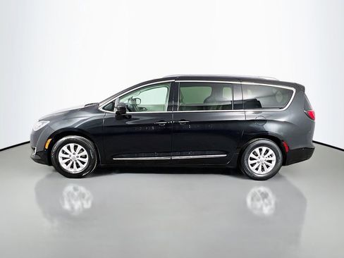 Used 2019 Chrysler Pacifica Touring-L w/ Advanced Safetytec Group image 8