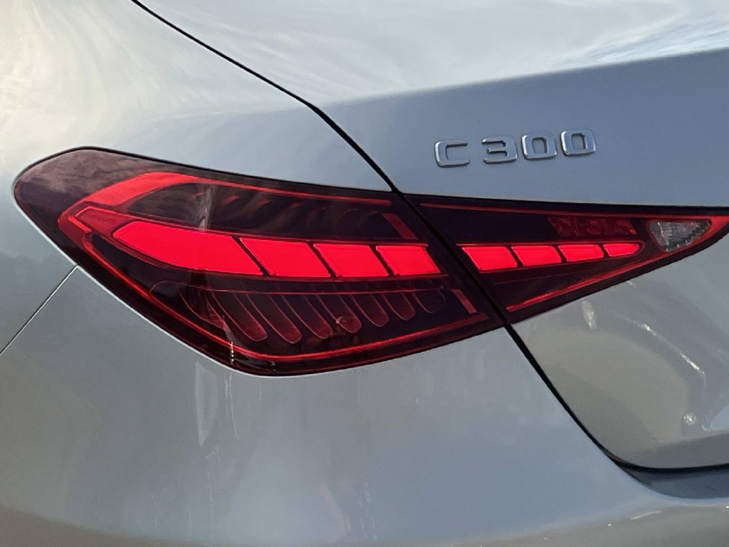 Used 2025 Mercedes-Benz C 300 Sedan image 10