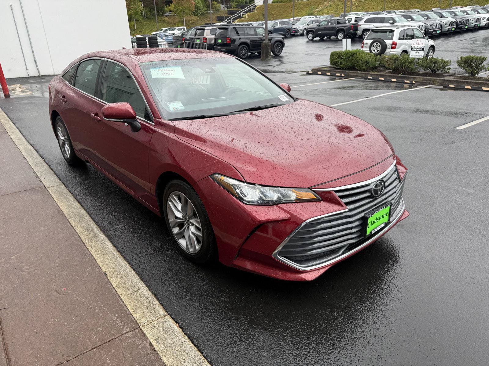 Used 2022 Toyota Avalon XLE FWD image 7