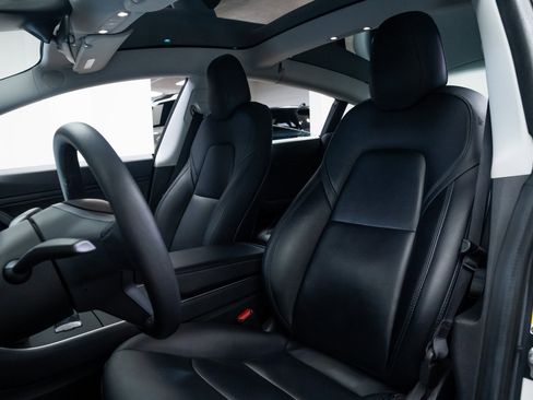 Used 2019 Tesla Model 3 Long Range image 16