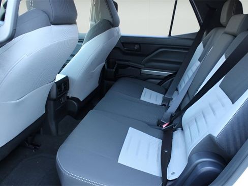 Used 2025 Toyota 4Runner TRD Off-Road image 18