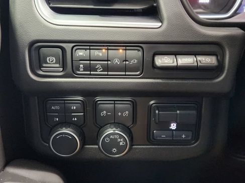 Used 2021 Chevrolet Tahoe High Country w/ Premium Package AWD/4WD image 24