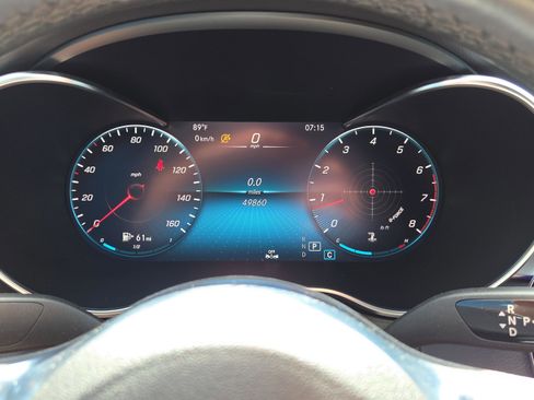 Used 2023 Mercedes-Benz GLC 300 4MATIC Coupe image 31