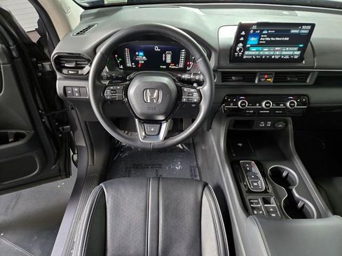 Used 2023 Honda Pilot Elite image 16